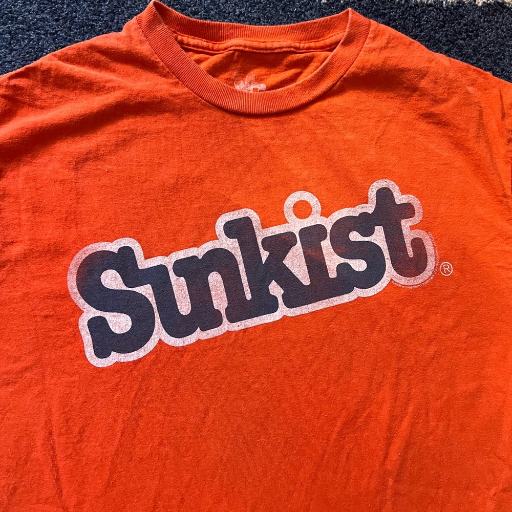 RARE Vintage SUNKIST Orange Faded Logo Graphic T-Shirt XL Small Soda